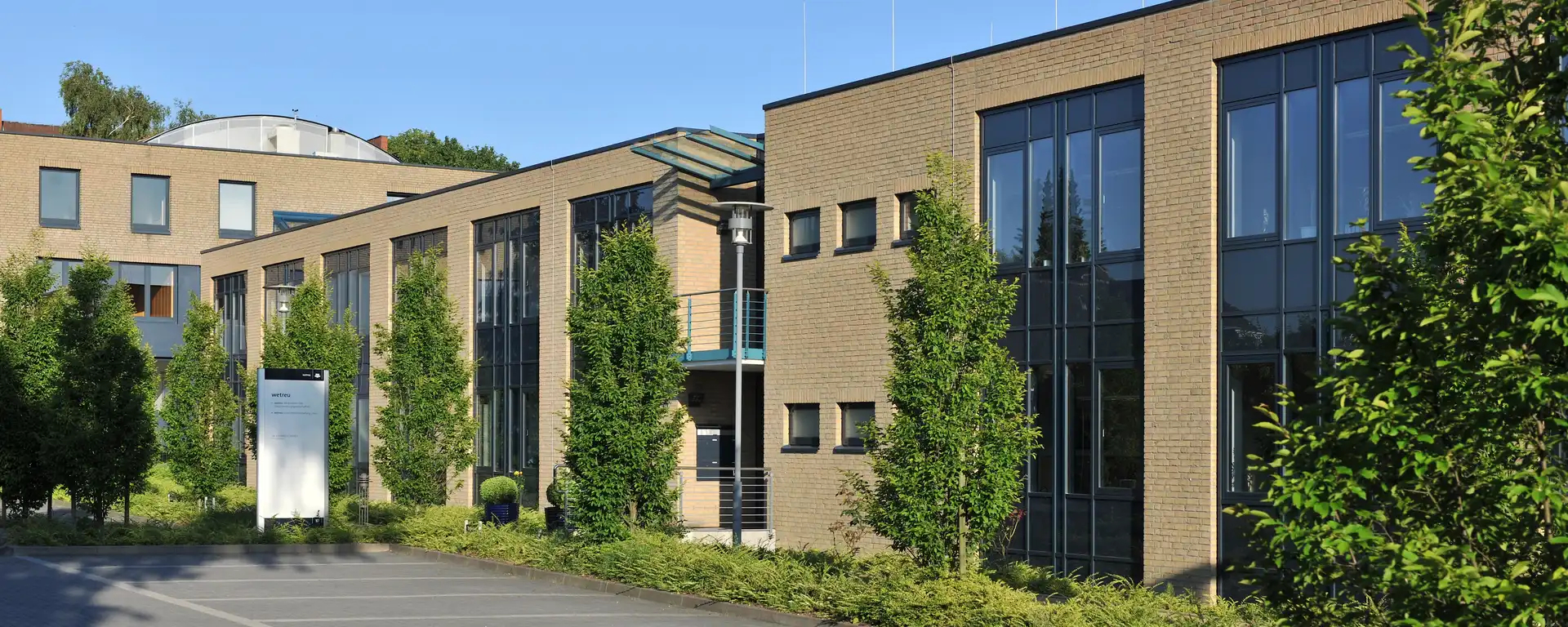 Das Gebäude von wetreu LBB in Haselbusch Kiel