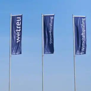 Fahnen im Branding der wetreu